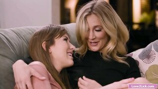 ���ારકી માં તેના ગર્દભ નહીં છોકરી નું મુઠ મારવુ અને licked દ્વારા સાવકી