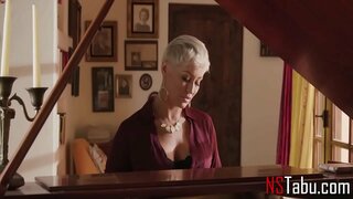 La Donna In Casa A Giocare Quando Il Marito È Lontano Ryan Keely, Gina Valentina