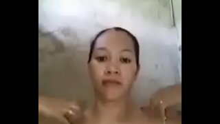 Pulchra ludere eam pyssy