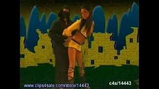 טאַננער מייז אין אַ סעקסי וידאו שפּיל וממאָראַליש kumbat